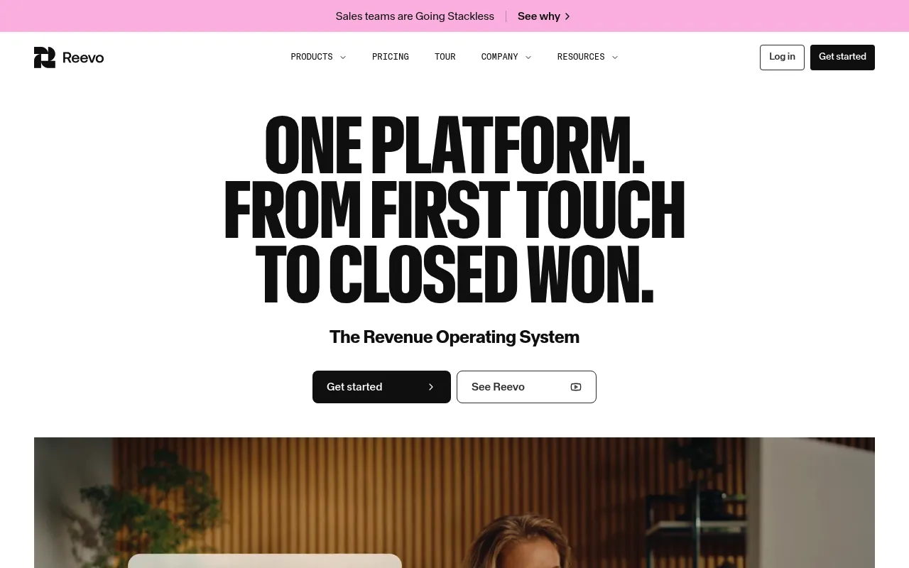Screenshot of Reevo (reevo.ai) — A modern B2B revenue stack